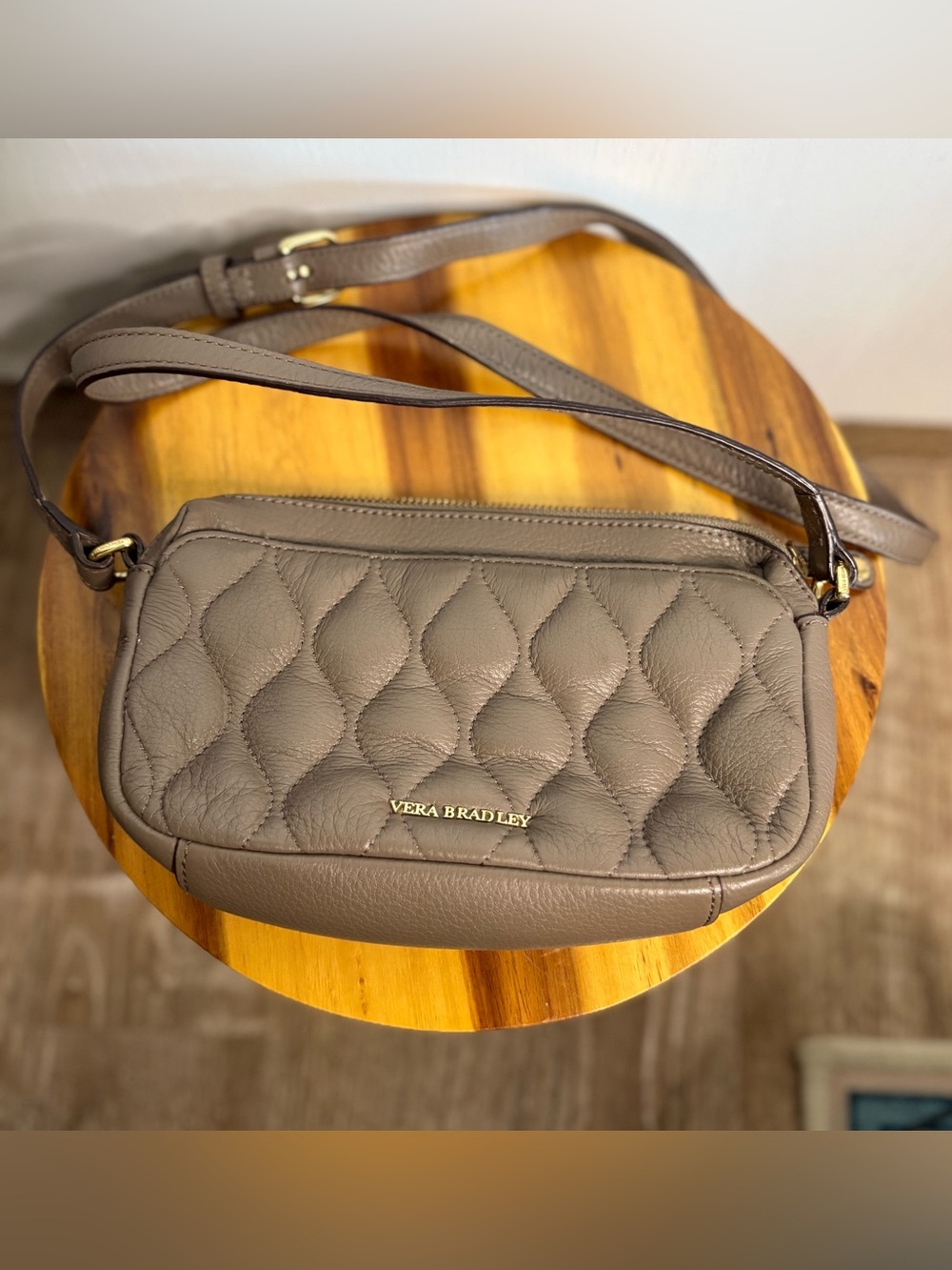 Vera Bradley NWOT Sydney Quilted Leather Crossbody Adj Strap Preppy Luxury Rare